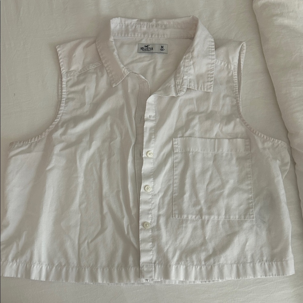 Hollister White Sleeveless Button-Down Crop Shirt